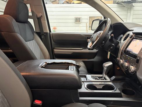 Used 2019 Toyota Tundra SR5 AWD/4WD image 28