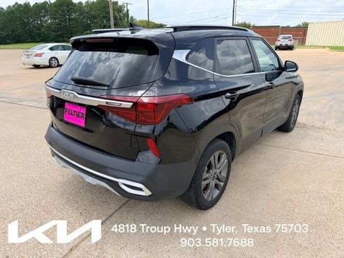 Used 2023 Kia Seltos S w/ Navigation Package FWD image 11