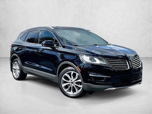 Used 2017 Lincoln MKC Select w/ Select Plus Package FWD image 12