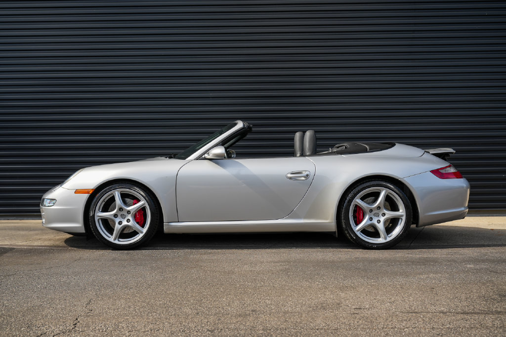Used 2008 Porsche 911 Cabriolet image 2