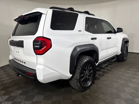 Used 2025 Toyota 4Runner SR5 AWD/4WD image 3