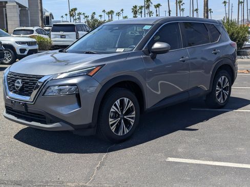 Used 2023 Nissan Rogue SV AWD/4WD image 5