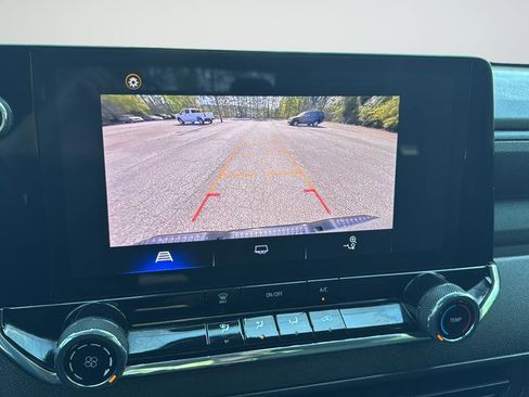 Used 2023 Chevrolet Colorado W/T image 19