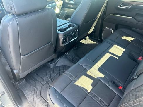 Used 2024 Chevrolet Silverado 1500 High Country w/ High Country Premium Package AWD/4WD image 31