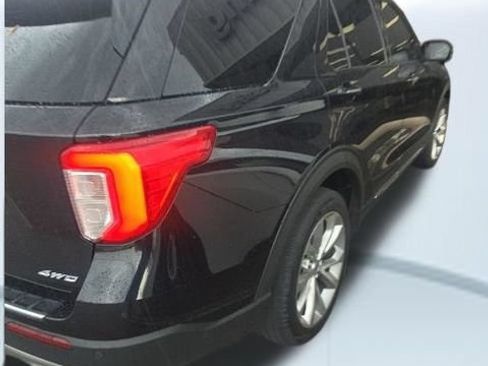 Used 2021 Ford Explorer Platinum w/ Equipment Group 601A AWD/4WD image 4