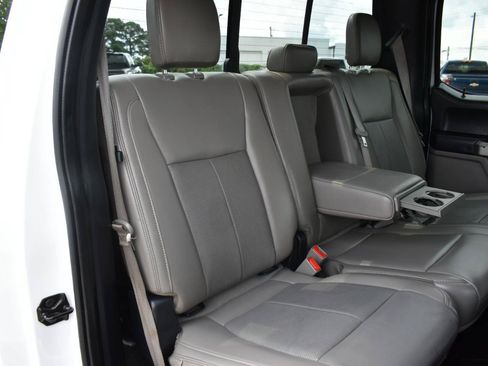 Used 2020 Ford F150 Lariat RWD image 26