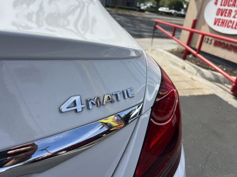 Used 2020 Mercedes-Benz C 300 4MATIC Sedan image 10