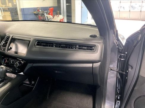 Used 2019 Honda HR-V Sport image 13