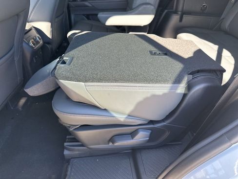 New 2026 Ford Explorer Active w/ Active Comfort Package image 36