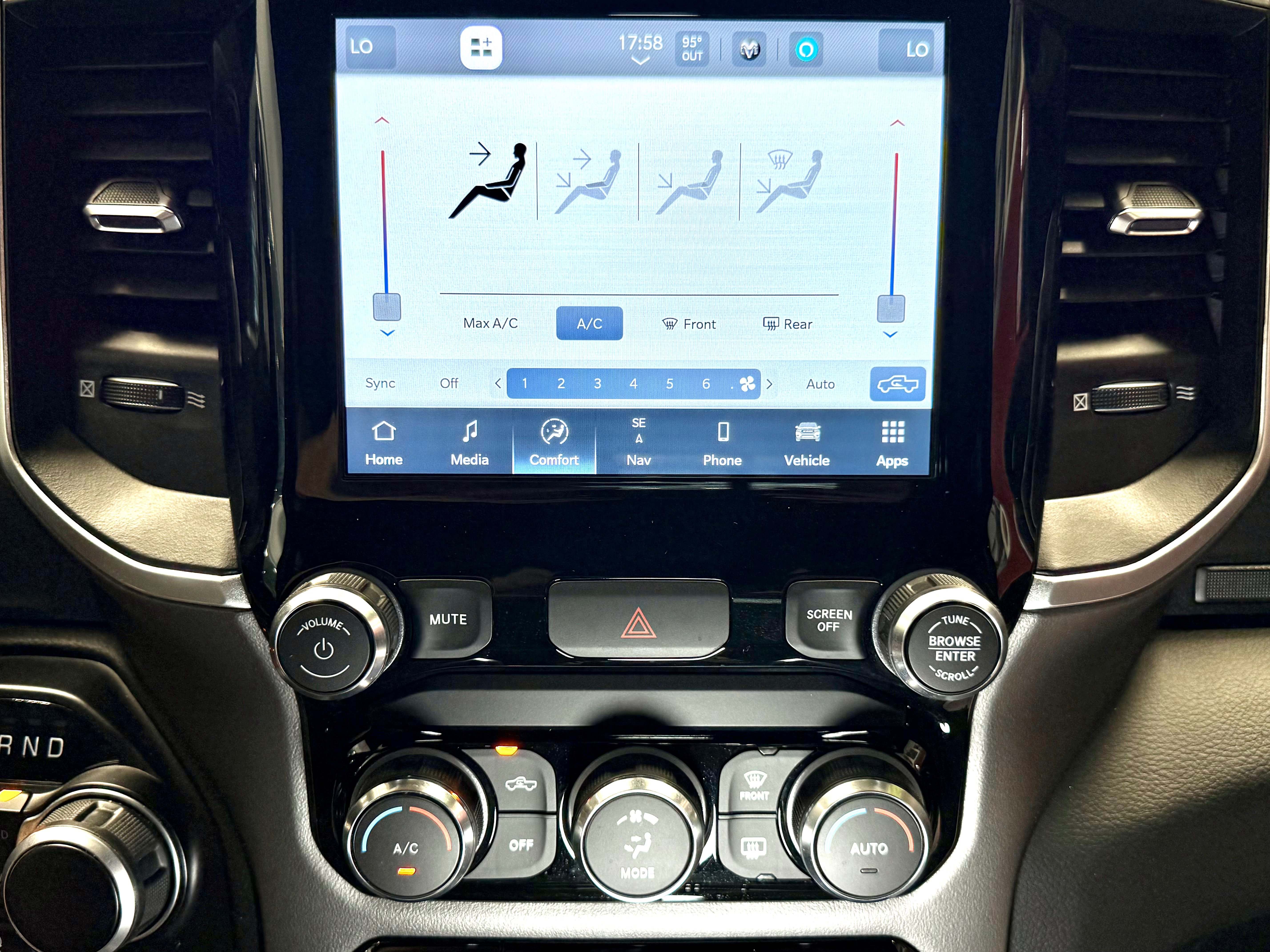 Certified 2022 RAM 1500 Big Horn AWD/4WD image 30
