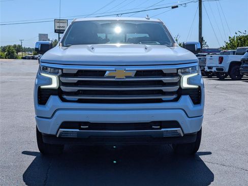 New 2026 Chevrolet Silverado 1500 High Country AWD/4WD image 9