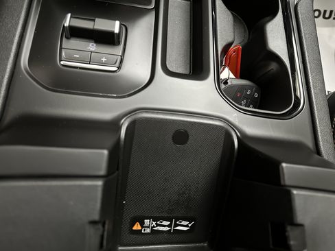 Used 2026 GMC Sierra 1500 AT4 w/ AT4 Premium Package AWD/4WD image 47