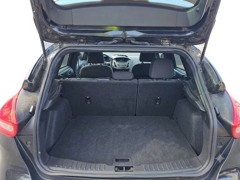 Used 2017 Ford Focus ST FWD image 11