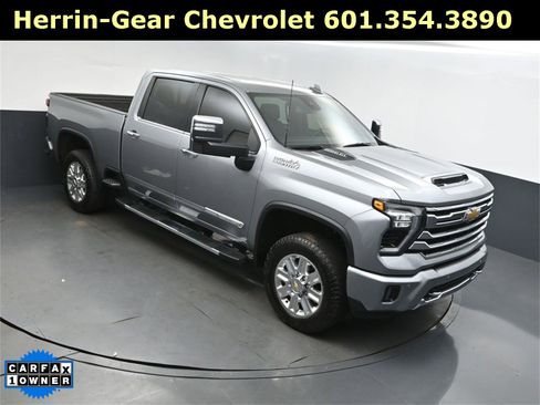 Used 2024 Chevrolet Silverado 2500 High Country image 1