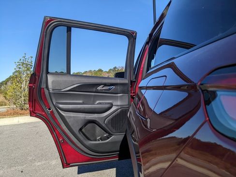 New 2025 Jeep Grand Cherokee Laredo image 50