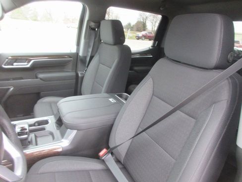 New 2026 GMC Sierra 1500 Elevation image 13