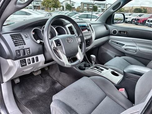 Used 2012 Toyota Tacoma PreRunner image 2