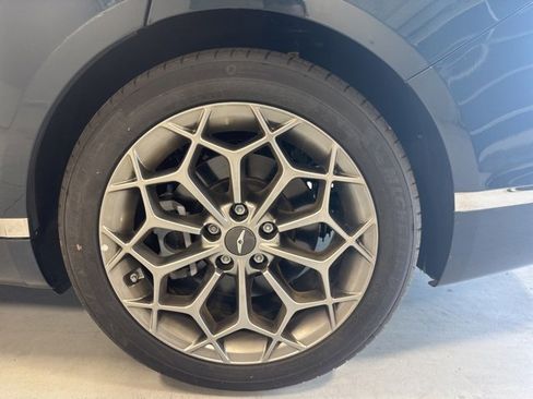 Used 2024 Genesis G80 2.5T w/ Advanced Package image 10