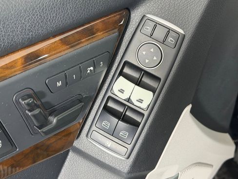 Used 2015 Mercedes-Benz GLK 250 BlueTEC 4MATIC image 11