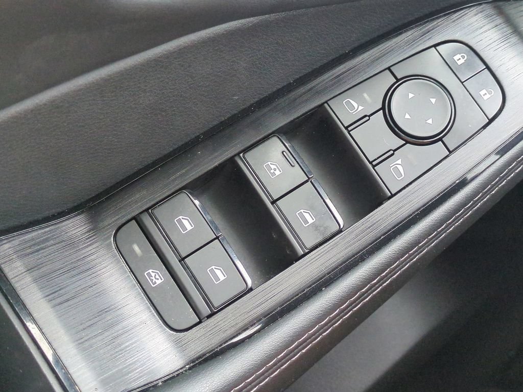 Used 2021 Nissan Rogue SV w/ Premium Package FWD image 22