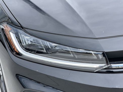 New 2025 Volkswagen Jetta SE image 9