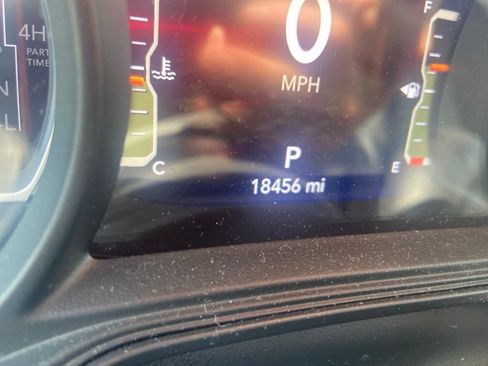Used 2025 Jeep Gladiator Mojave AWD/4WD image 39