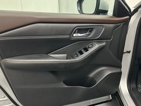 Certified 2023 Nissan Rogue SV w/ SV Premium Package AWD/4WD image 17