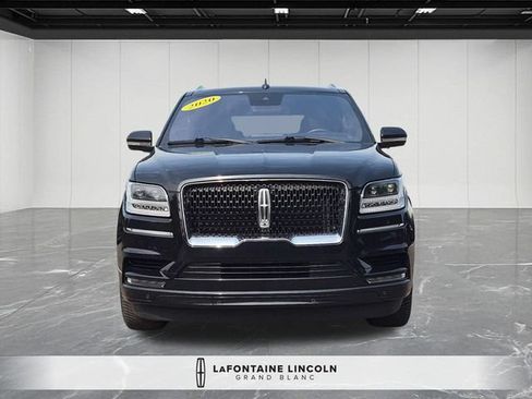 Used 2020 Lincoln Navigator Reserve w/ Equipment Group 208A Reserve AWD/4WD image 8