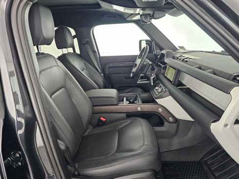 Used 2024 Land Rover Defender 110 S AWD/4WD image 10