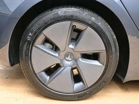 Used 2023 Tesla Model 3 Standard Range RWD image 13