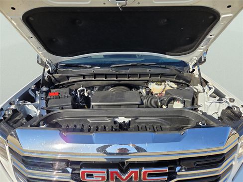 Used 2024 GMC Sierra 1500 SLT image 30