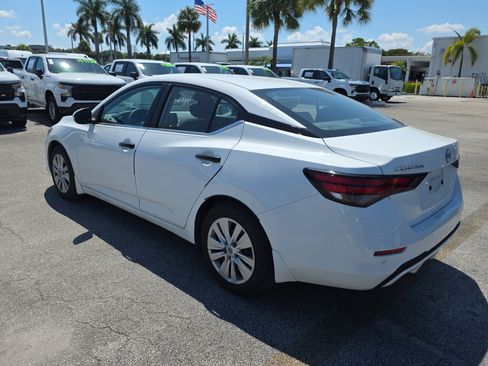Used 2024 Nissan Sentra S image 5