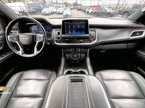 Used 2024 Chevrolet Suburban LT image 14