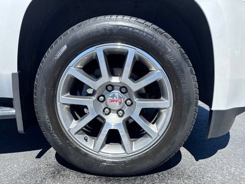 Used 2019 GMC Yukon Denali AWD/4WD image 9