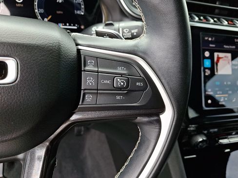 Used 2021 Jeep Grand Cherokee L Laredo AWD/4WD image 22