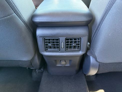 Used 2025 Toyota RAV4 LE AWD/4WD image 30