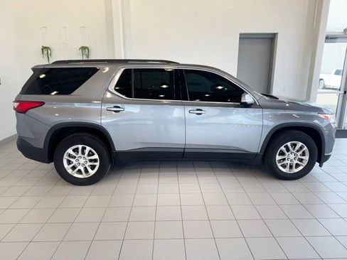 Used 2021 Chevrolet Traverse LT AWD/4WD image 38