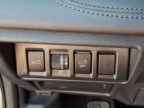 Used 2025 Subaru Outback Wilderness AWD/4WD image 33
