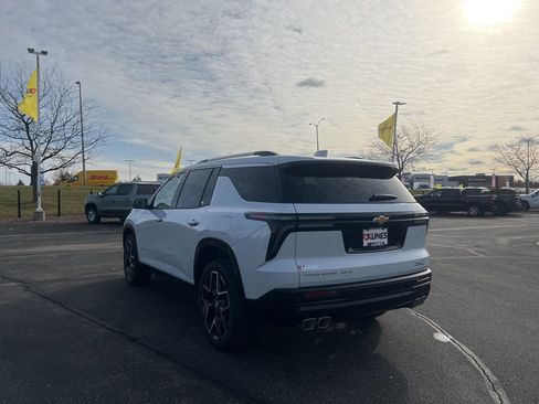 New 2026 Chevrolet Traverse High Country w/ LPO, Floor Liner Package image 5