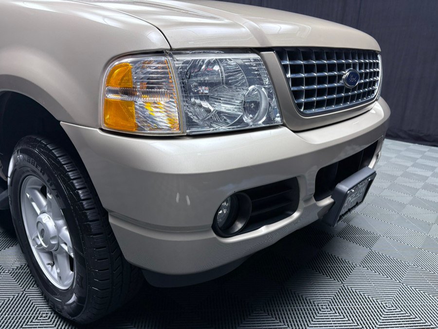 Used 2005 Ford Explorer 4WD XLT image 13