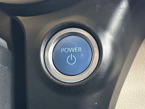 Certified 2024 Toyota Sienna Platinum image 25