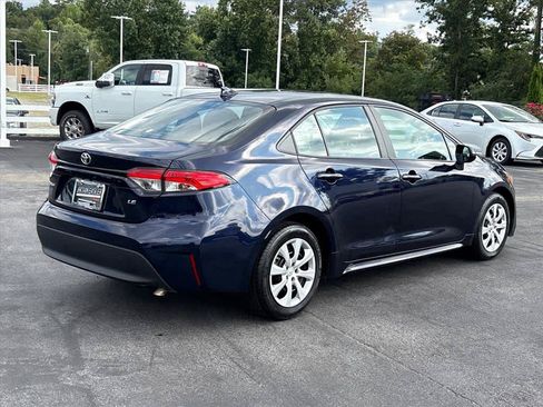 Used 2024 Toyota Corolla LE FWD image 3