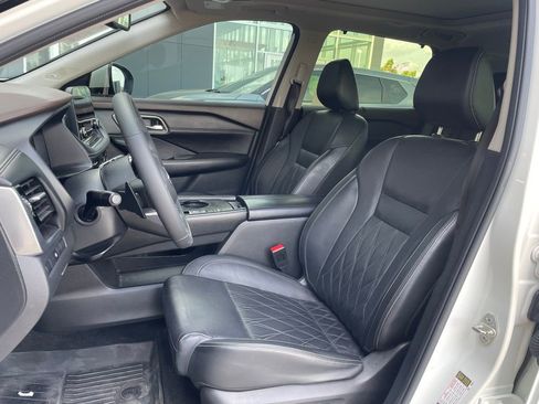 Certified 2023 Nissan Rogue Platinum image 11