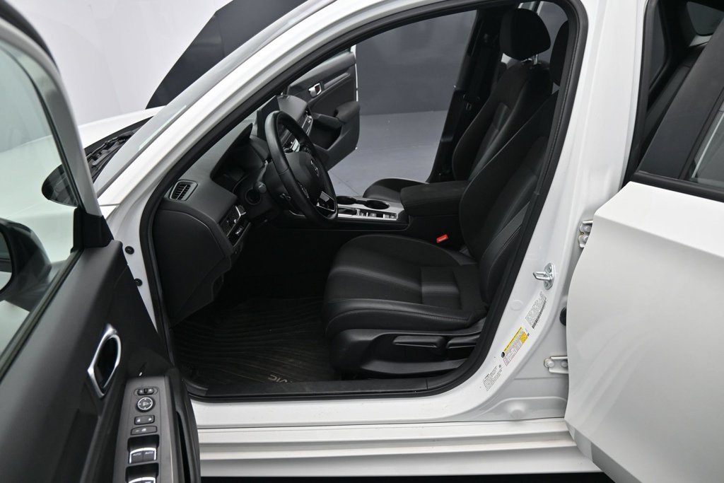 Used 2025 Honda Civic Sport image 17
