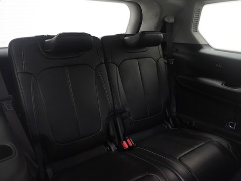 Used 2023 Jeep Grand Cherokee L Limited AWD/4WD image 14