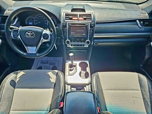 Used 2014 Toyota Camry SE FWD image 8