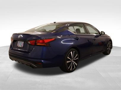 Used 2022 Nissan Altima 2.5 SR