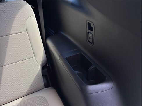 Used 2023 Chevrolet Traverse LS FWD image 37