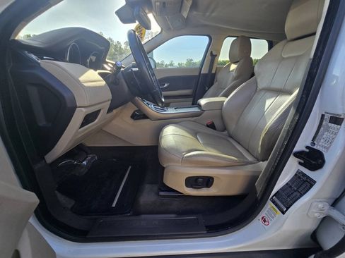 Used 2019 Land Rover Range Rover Evoque SE AWD/4WD image 23