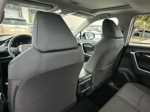 Used 2024 Toyota RAV4 XLE w/ Convenience Package FWD image 16